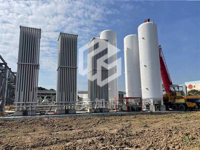 1669973961.jpg 氣化器-江蘇新建空分項目-9000方氣化器3臺.jpg